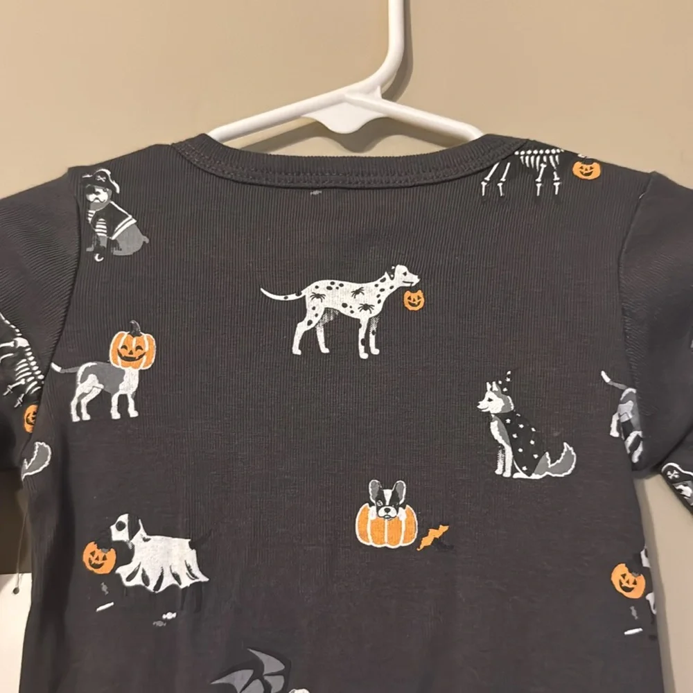 NWT- petit lem Howl-oween Print on Asphalt Sleeper